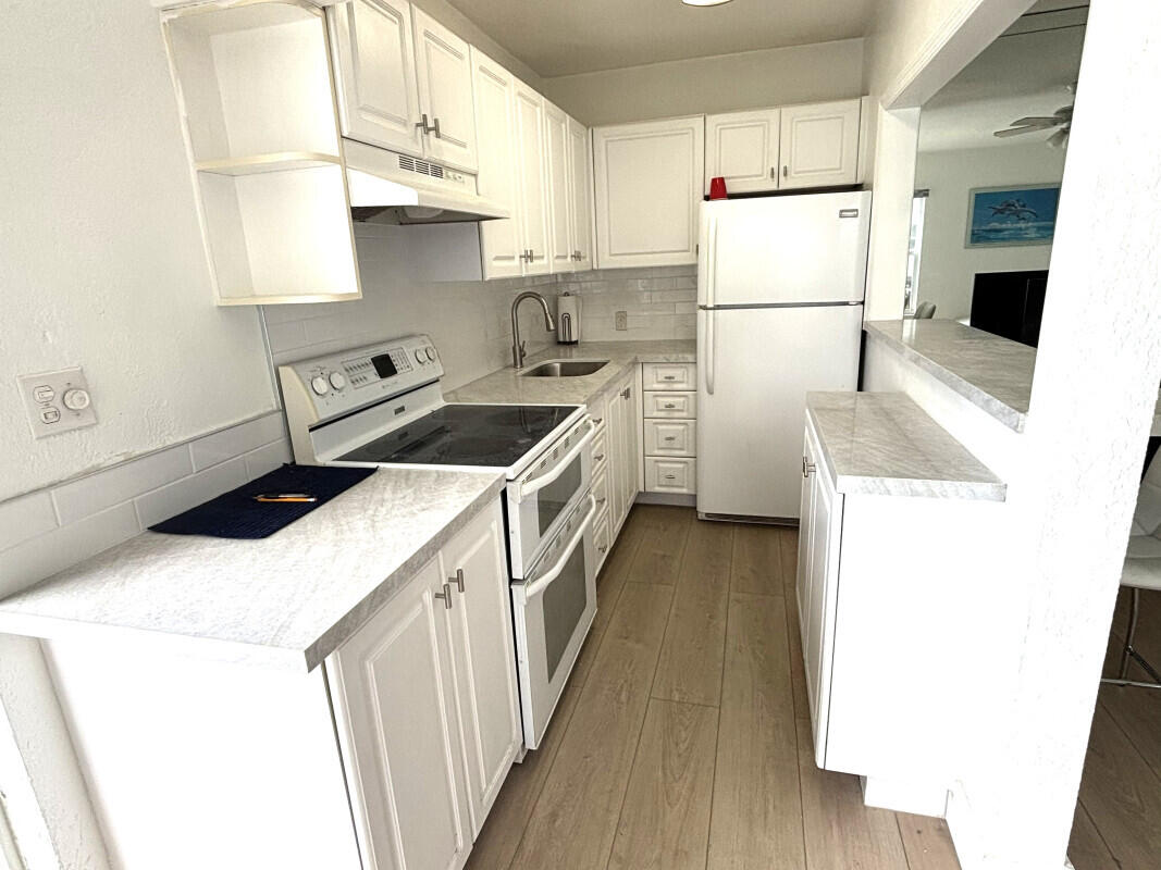 615 South Riverside Drive, Unit 5 Pompano Beach, FL 33062 - Photo 9 of 13 8