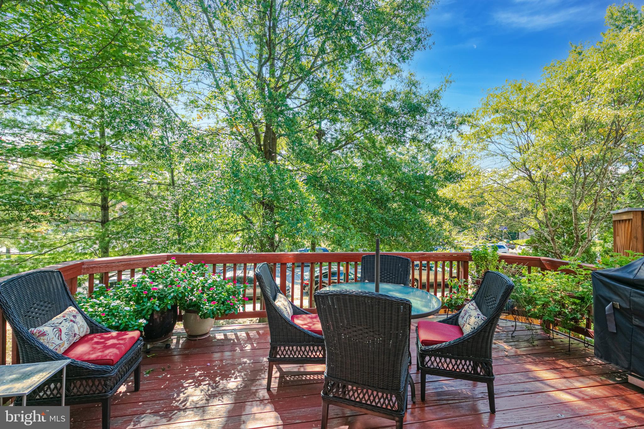 14813 Edman Road Centreville, VA 20121 - Photo 16 of 32 Gorgeous Deck off of the Kitchen
