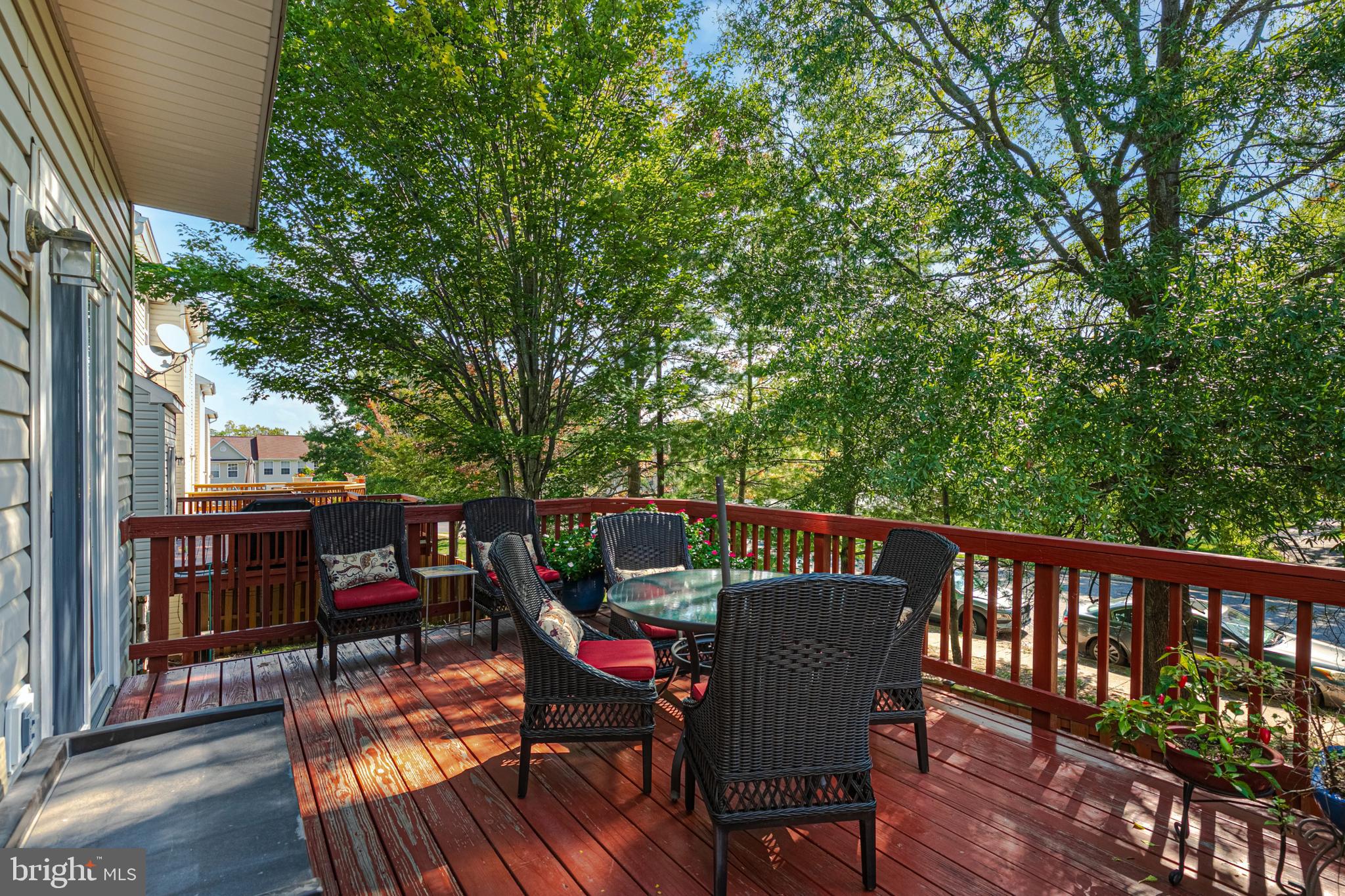 14813 Edman Road Centreville, VA 20121 - Photo 17 of 32 Gorgeous Deck off of the Kitchen