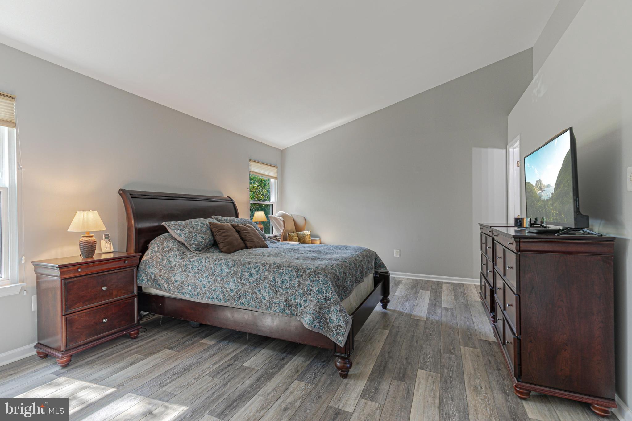 14813 Edman Road Centreville, VA 20121 - Photo 21 of 32 Primary Bedroom