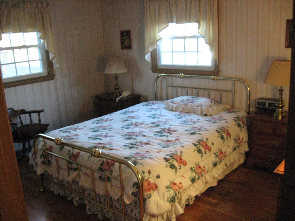 53 Windward Road Lowell, MA 01852 - Photo 15 of 19 Gallery Image 15