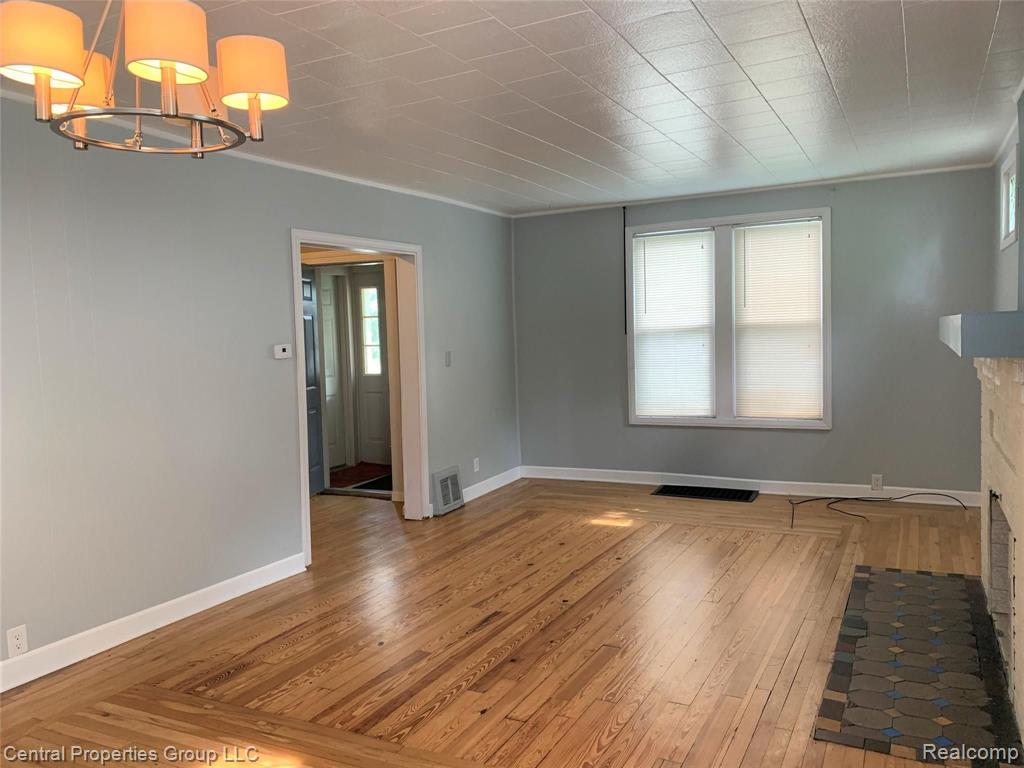 1256 Franklin Road Berkley, MI 48072 - Photo 7 of 38