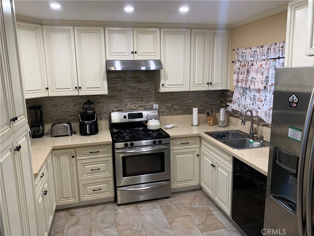 4751 Howard Street Montclair, CA 91763 - Photo 22 of 46