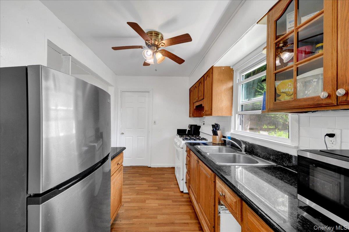 356 Sprout Brook Road Garrison, NY 10524 - Photo 7 of 25