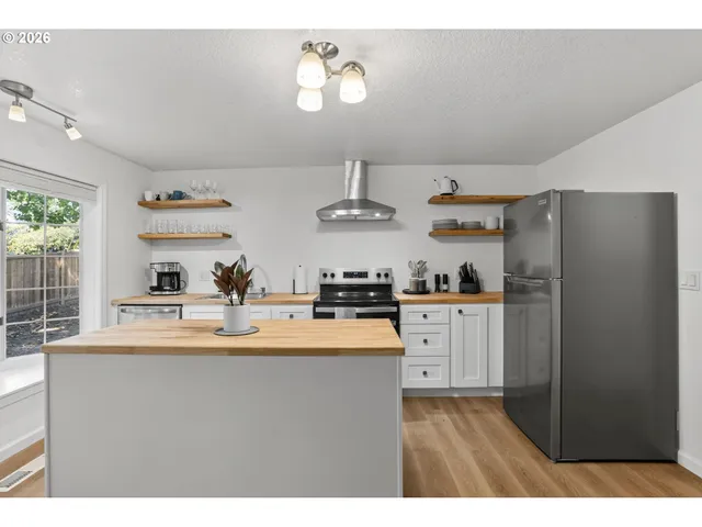 $799,900 | 7385 Southwest Alden Street, Portland, OR 97223