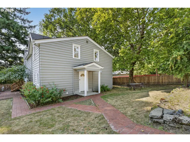 $799,900 | 7385 Southwest Alden Street, Portland, OR 97223