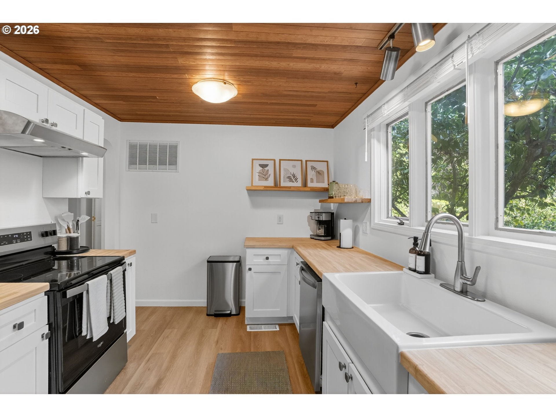 7385 Southwest Alden Street Portland, OR 97223 - Photo 32 of 48