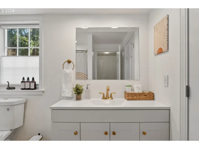 $799,900 | 7385 Southwest Alden Street, Portland, OR 97223