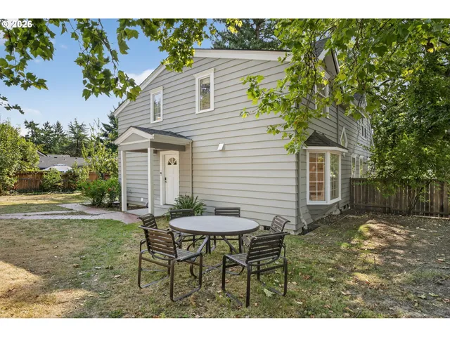 $799,900 | 7385 Southwest Alden Street, Portland, OR 97223