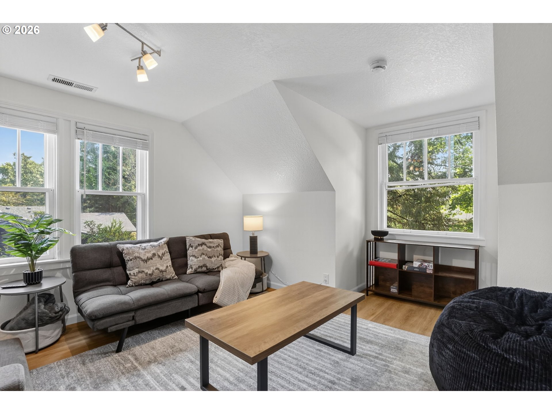 7385 Southwest Alden Street Portland, OR 97223 - Photo 9 of 48