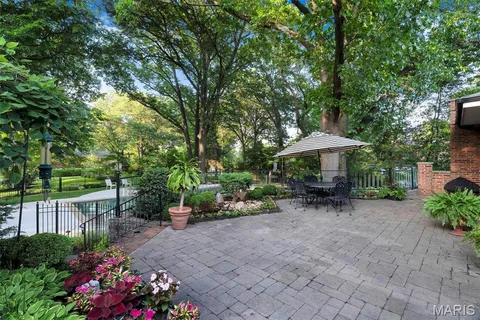 $1,400,000 | 9845 Northbridge Road, St. Louis, MO 63124