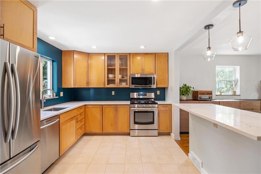 419 Salem Drive Pittsburgh, PA 15243 - Photo 16 of 43