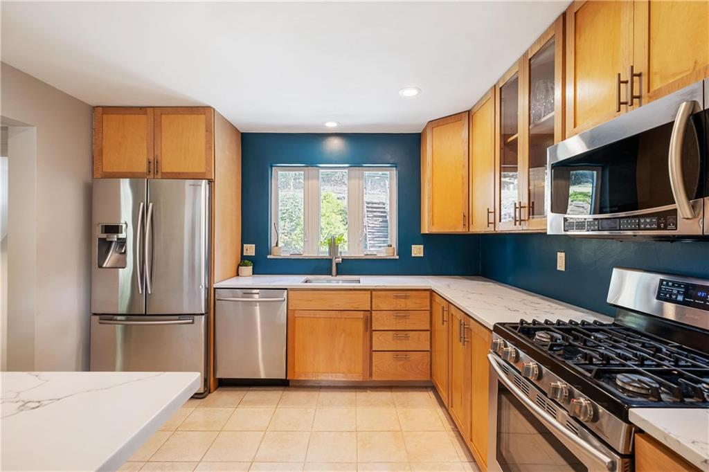 419 Salem Drive Pittsburgh, PA 15243 - Photo 17 of 43