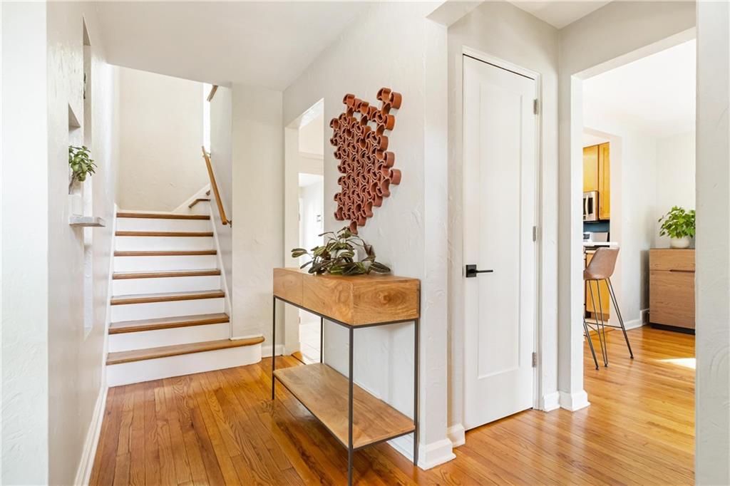 419 Salem Drive Pittsburgh, PA 15243 - Photo 7 of 43