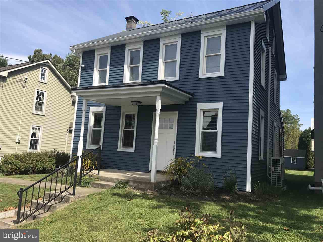 832 Lawn Road Palmyra, PA 17078 - Photo 3 of 20 Gallery Image 3