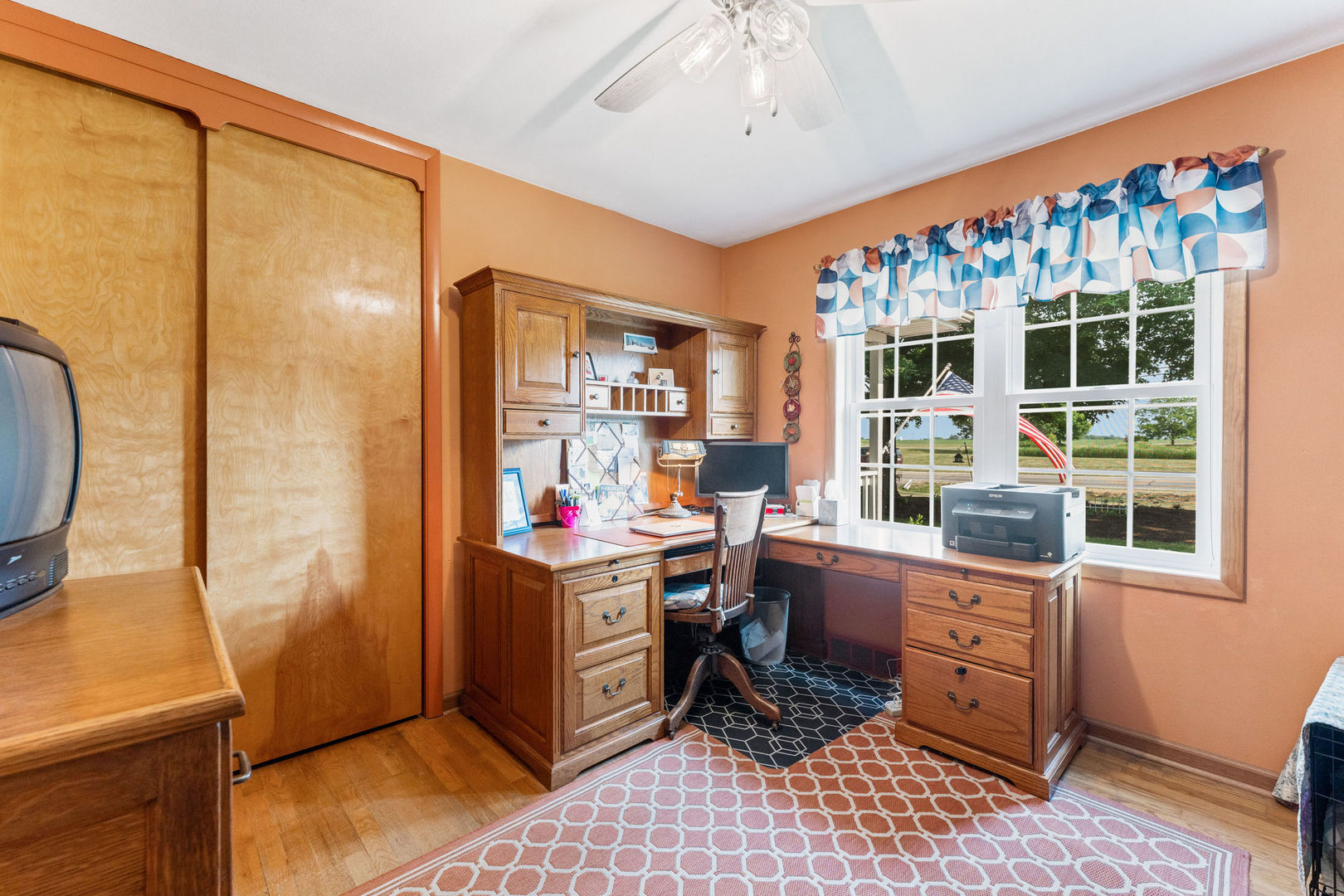 533 Bethany Road Sycamore, IL 60178 - Photo 17 of 38 a room with musical instruments