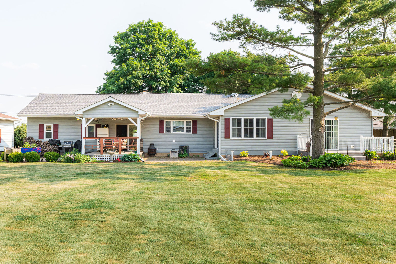 533 Bethany Road Sycamore, IL 60178 - Photo 37 of 38 a front view of a house with a yard