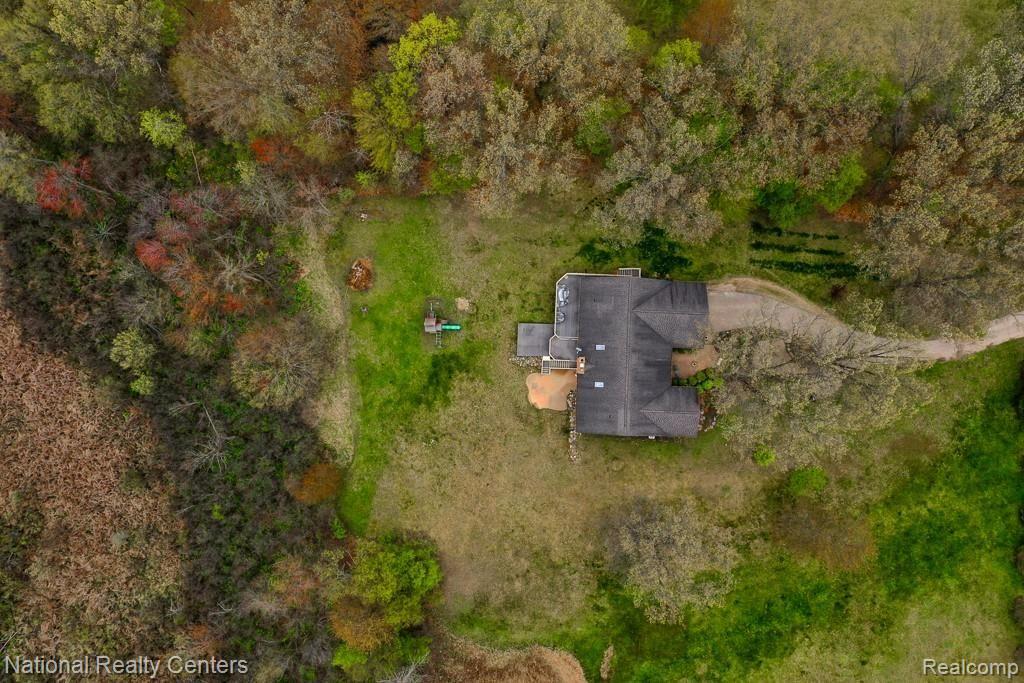 1637 Rowe Road Milford, MI 48380 - Photo 34 of 40 DJI_0376.jpg