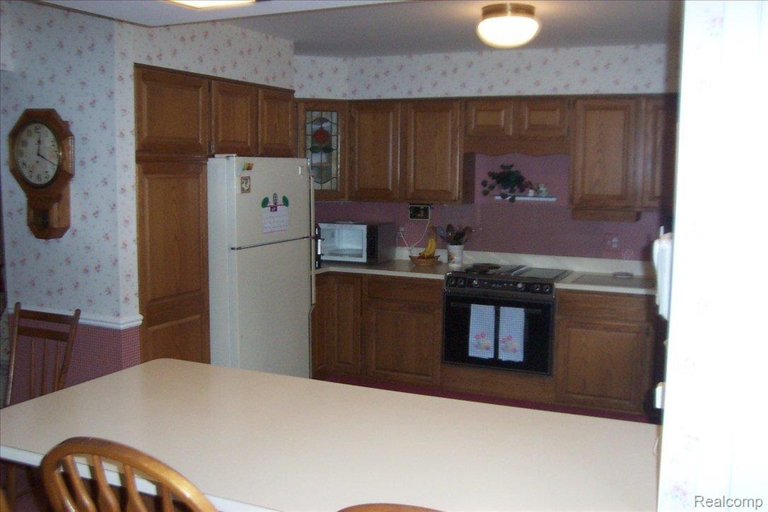1732 North Hughes Road Howell, MI 48843 - Photo 11 of 25 kitchen 2