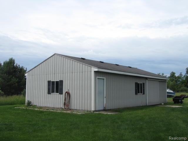 1269 Lathrop Road Allenton, MI 48002 - Photo 18 of 20 2014-05-26 22.58