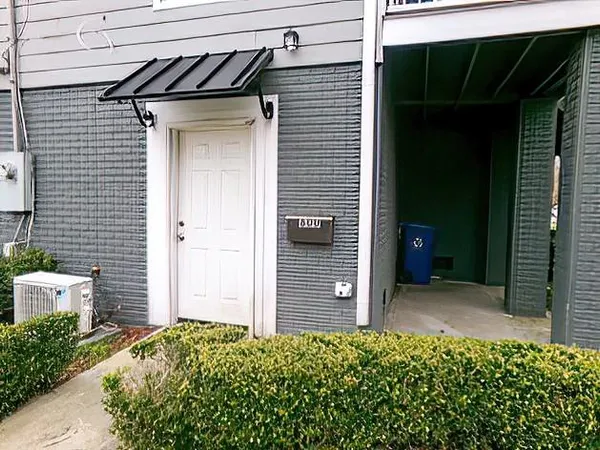 $1,350 | 600 Walker Street, Unit LOWR, New Orleans, LA 70124