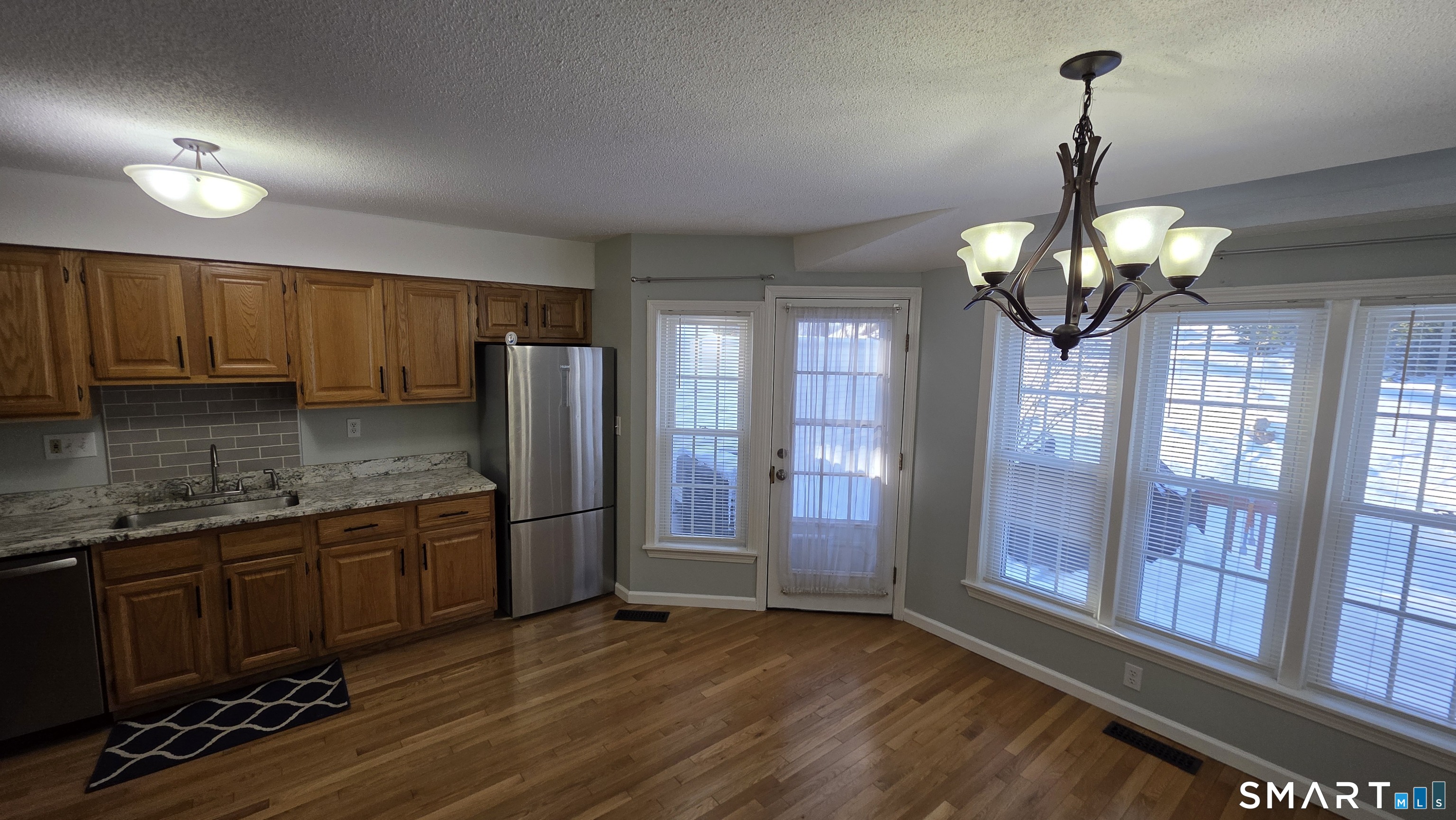 380 Hitchcock Road, Unit 6 Waterbury, CT 06705 - Photo 4 of 31