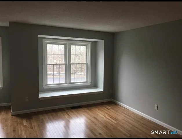 $275,900 | 380 Hitchcock Road, Unit 6, Waterbury, CT 06705