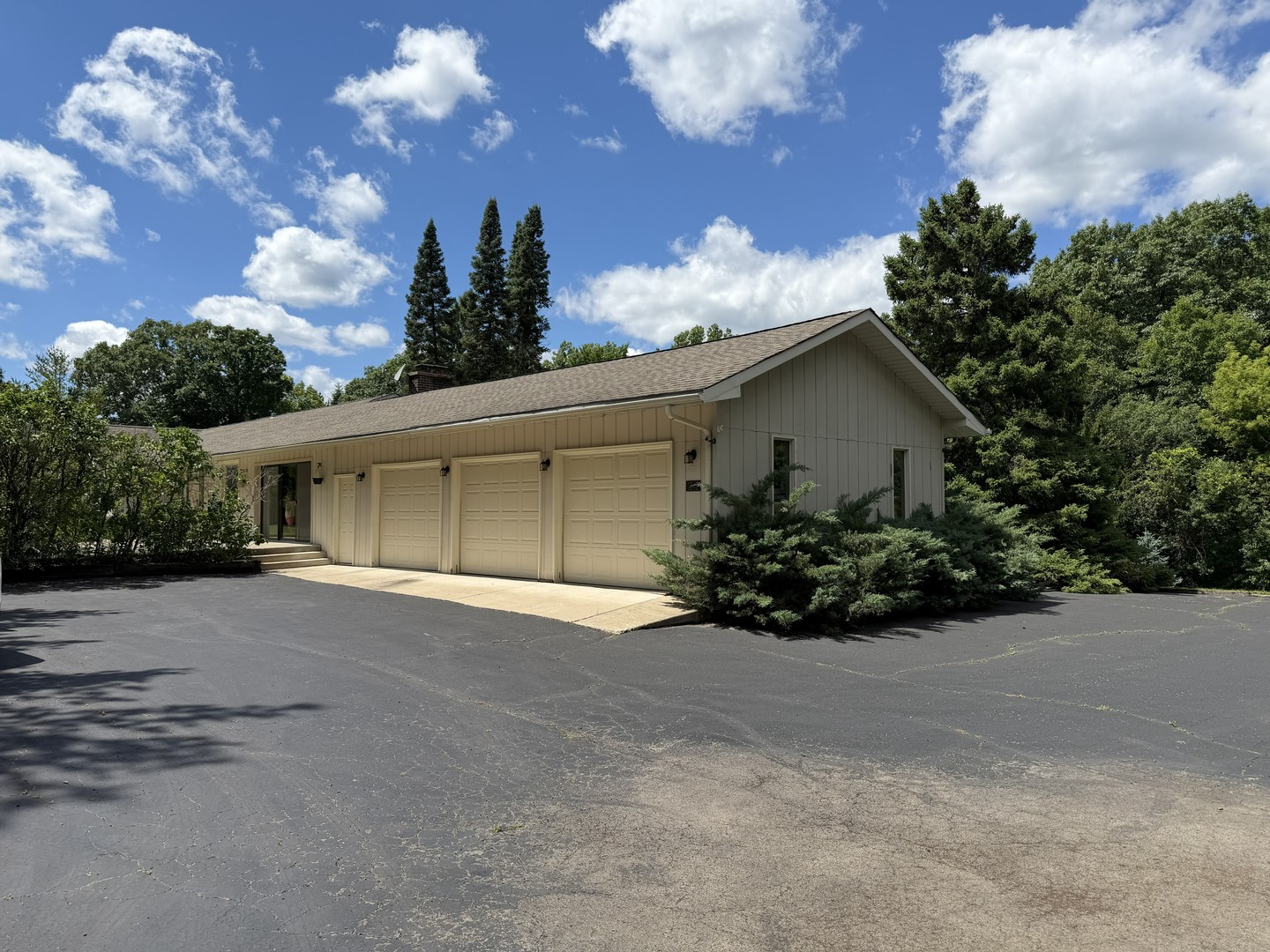 1842 Thomas Atkinson Road Inverness, IL 60067 - Photo 14 of 16