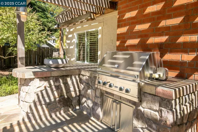 a view of a garden with flowers