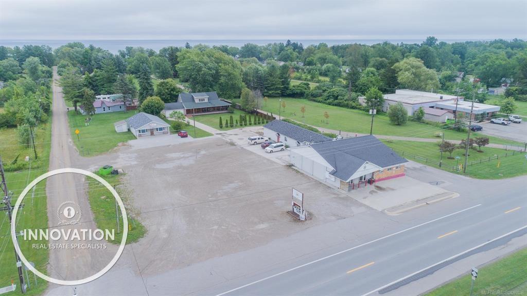 6515 Lakeshore Road Lexington, MI 48450 - Photo 2 of 31