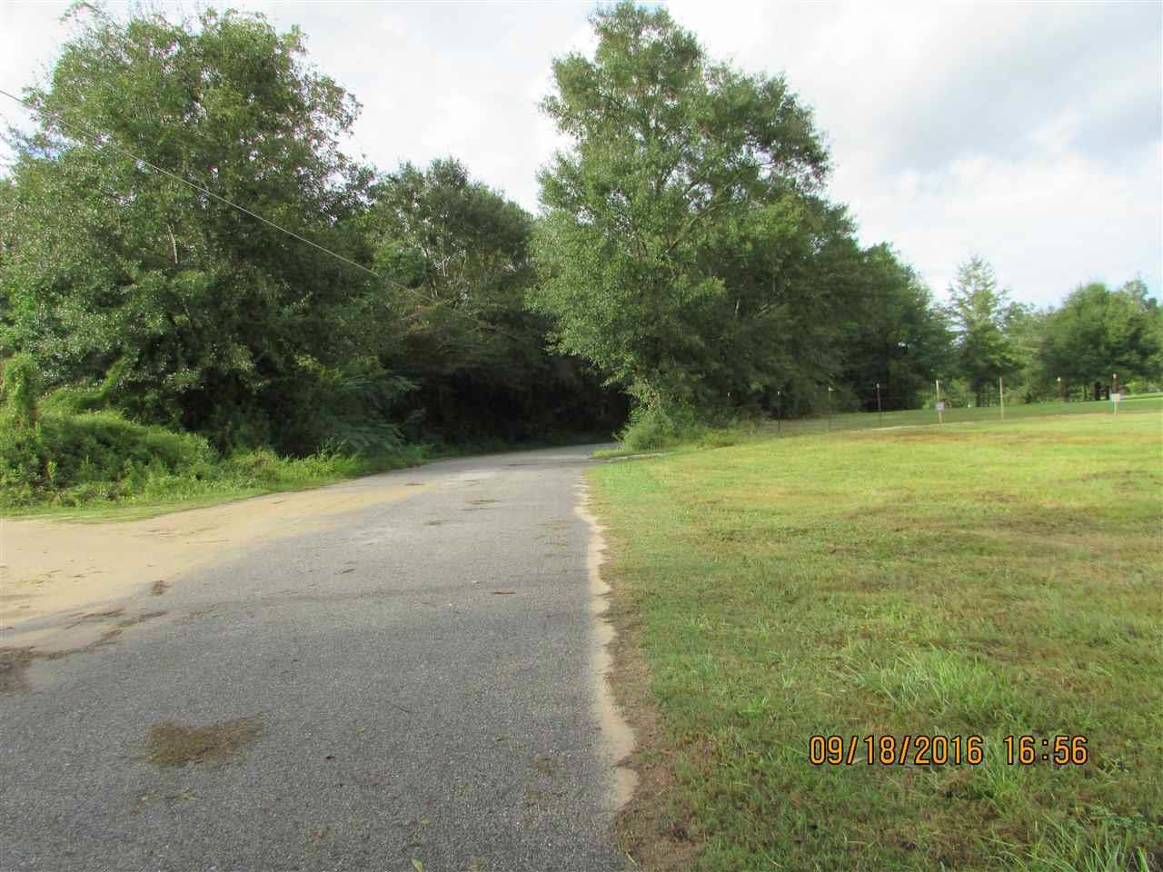 3120 East Chipper Road Cantonment, FL 32533 - Photo 5 of 25 Gallery Image 5