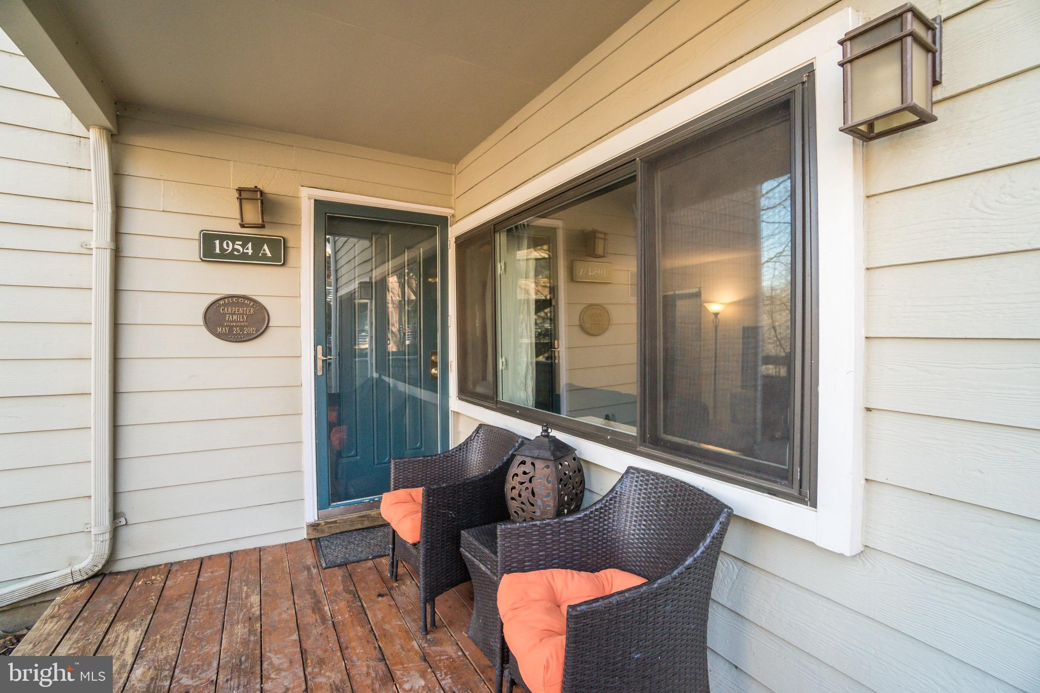 1954 Villaridge Drive Reston, VA 20191 - Photo 2 of 24 Welcoming Entryway!