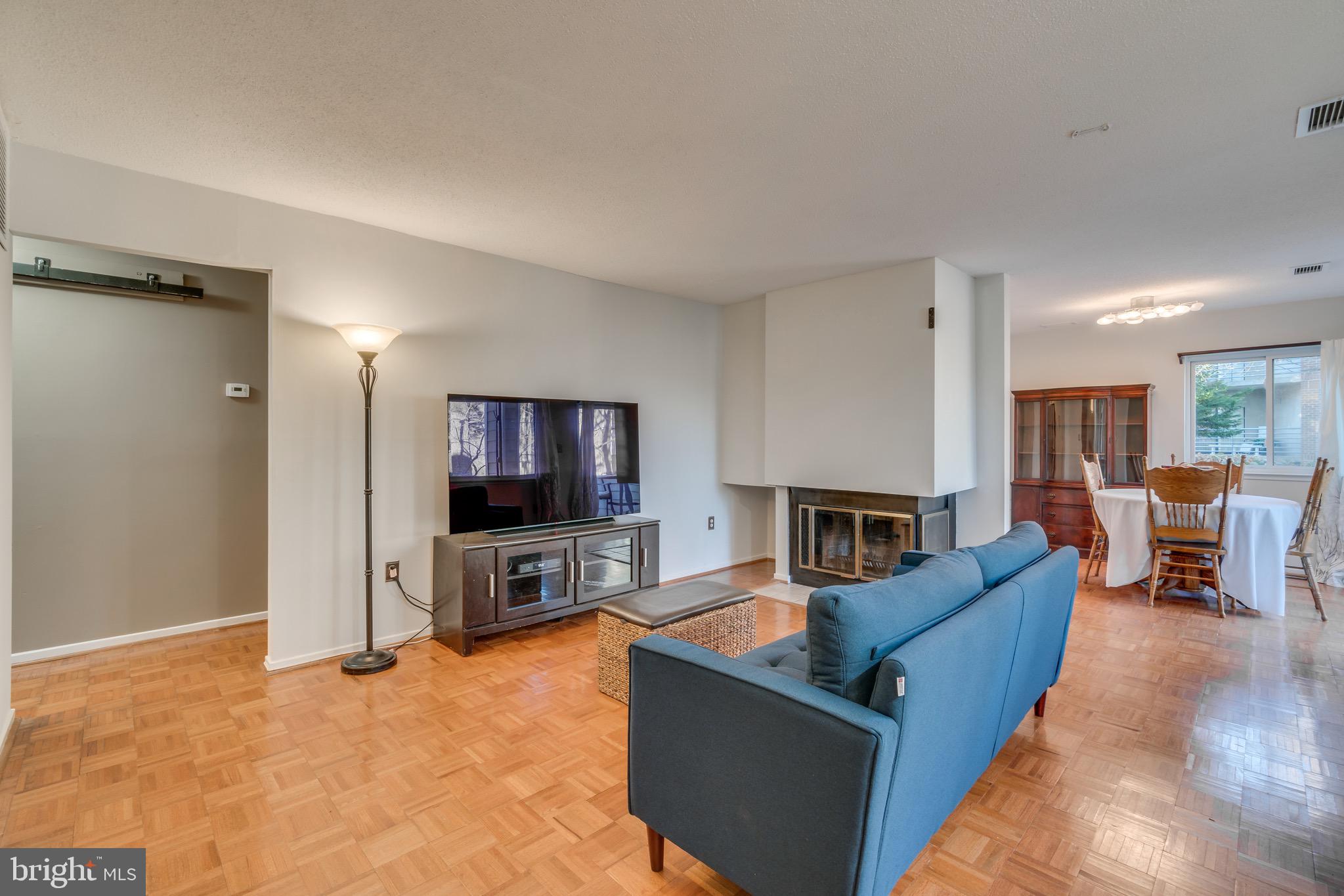 1954 Villaridge Drive Reston, VA 20191 - Photo 3 of 24 Large Living Area!