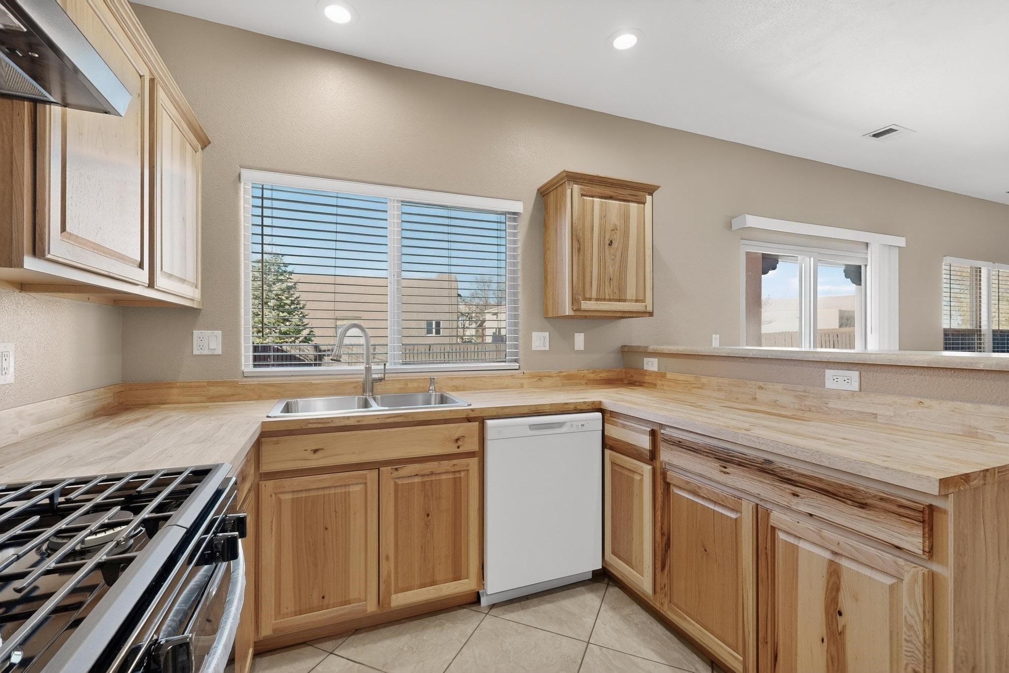 4532 Solecito Loop Santa Fe, NM 87507 - Photo 14 of 49