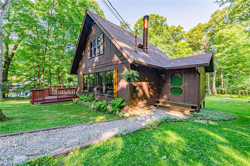 43 Spruce Peak Road Acme, PA 15610 - Photo 3 of 25 Gallery Image 3