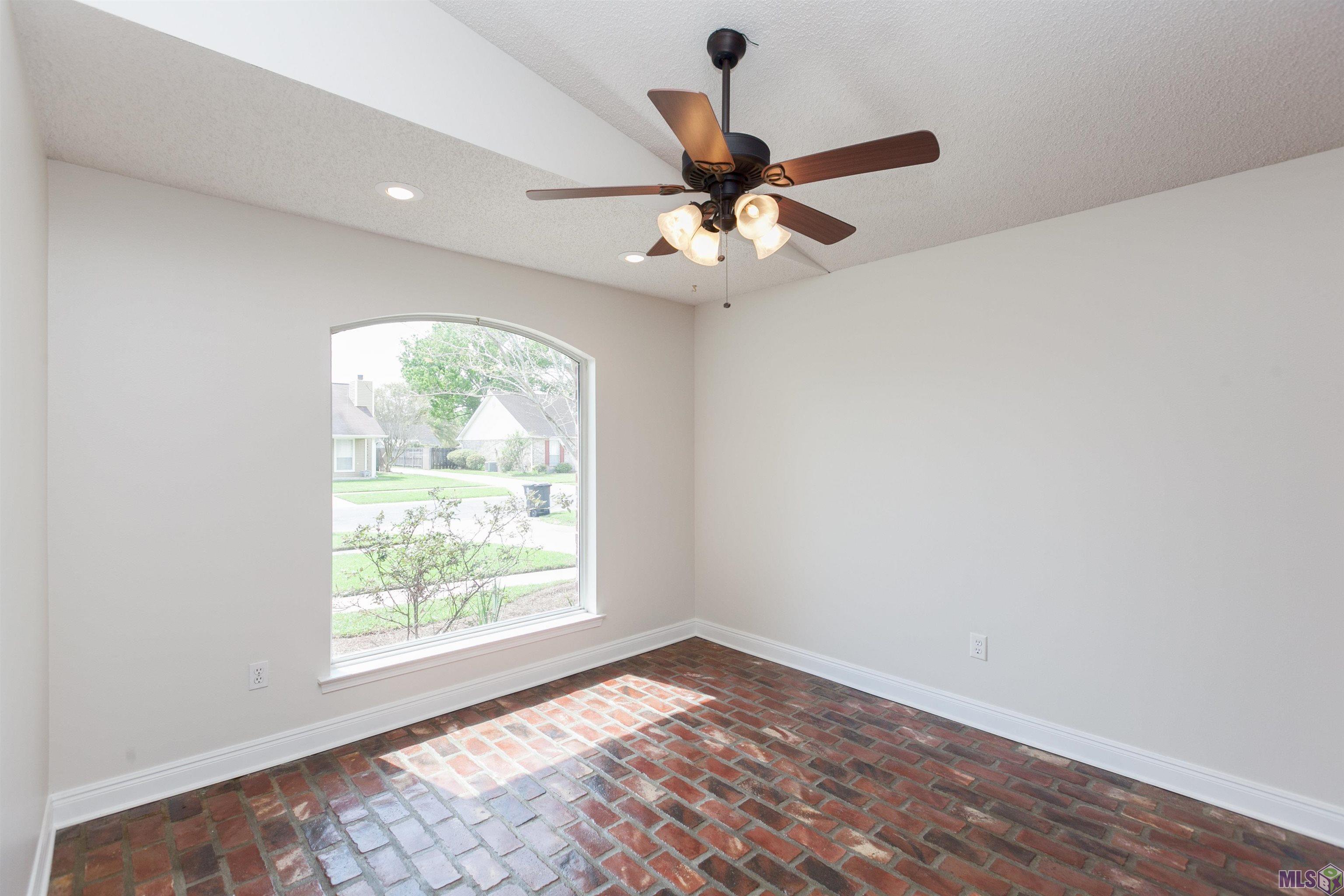 12483 Fairhope Way Baton Rouge, LA 70816 - Photo 18 of 28 Gallery Image 18