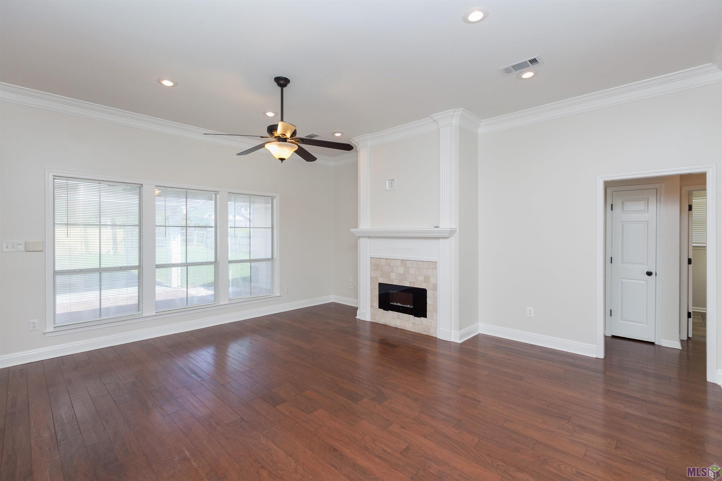 12483 Fairhope Way Baton Rouge, LA 70816 - Photo 2 of 28 Gallery Image 2