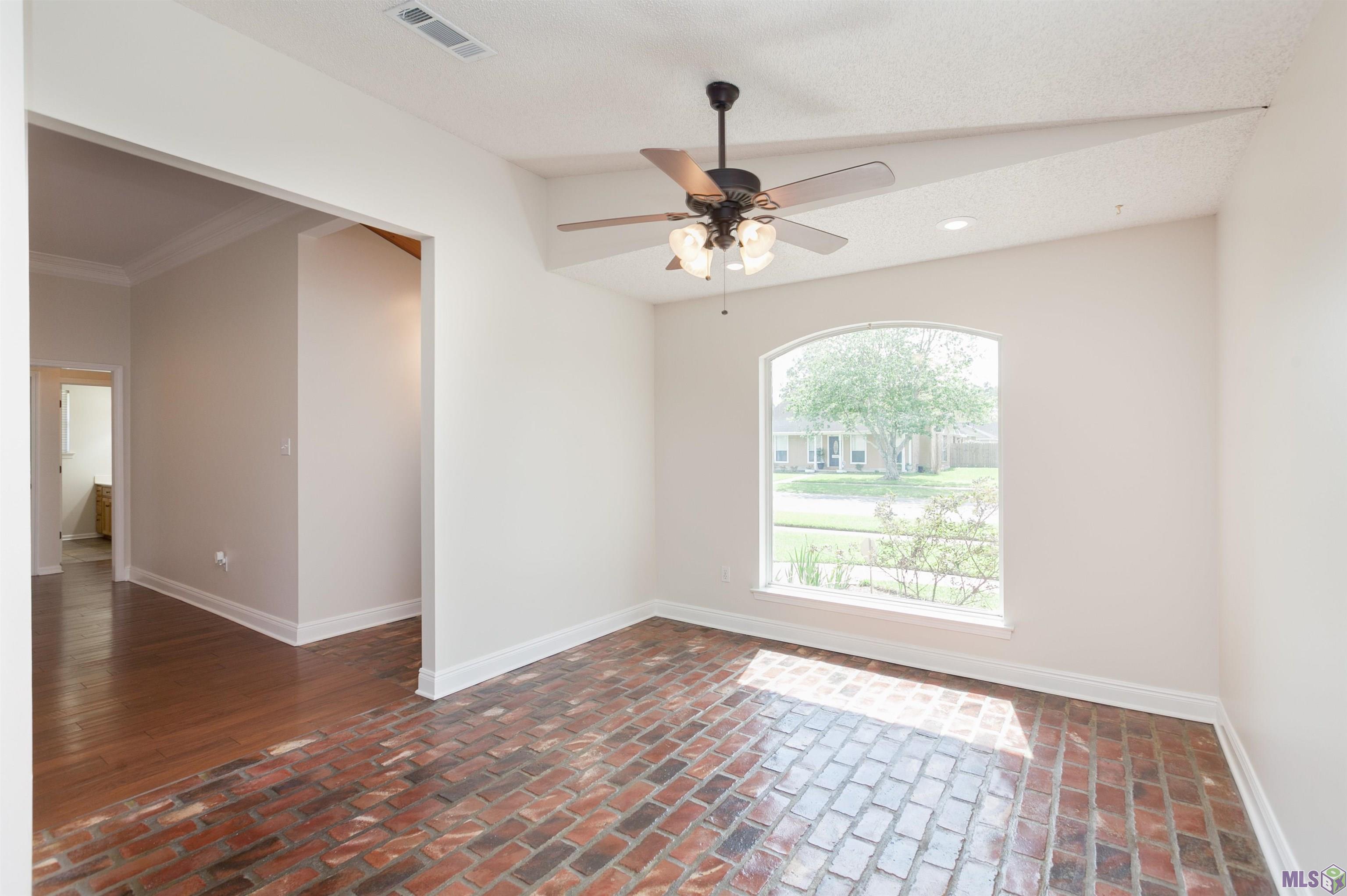 12483 Fairhope Way Baton Rouge, LA 70816 - Photo 4 of 28 Gallery Image 4