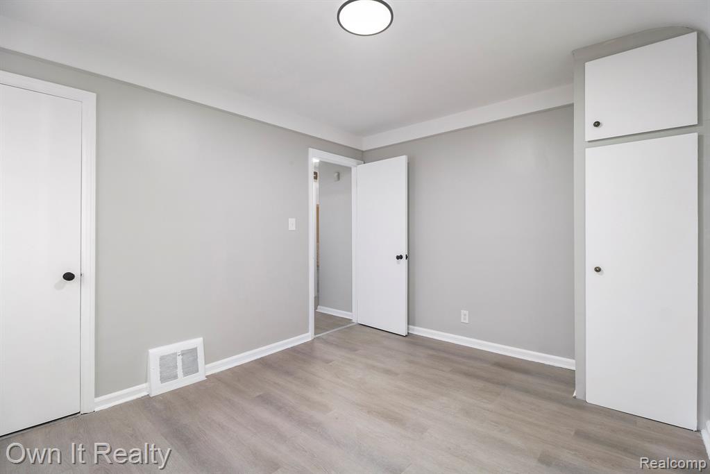 11662 Chatham Redford, MI 48239 - Photo 14 of 26