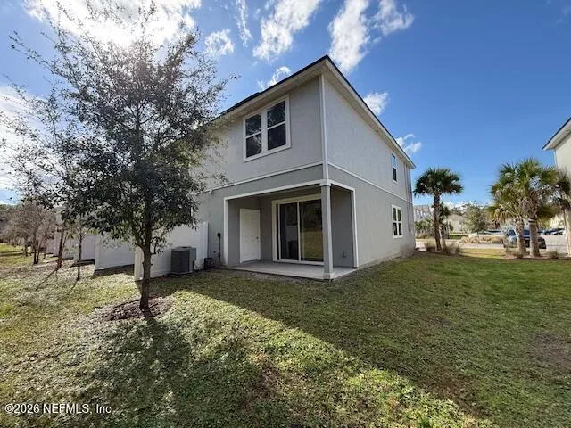 a view of a entrance gate of the house