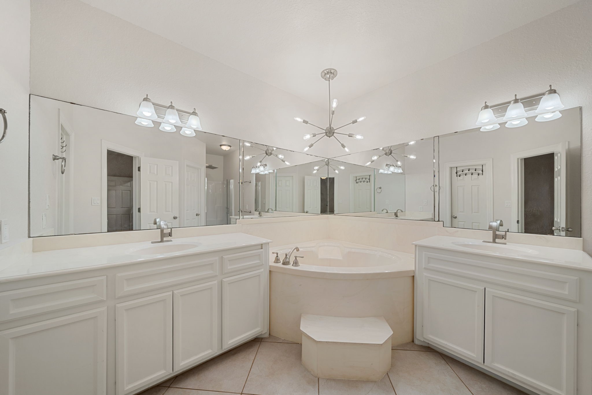 208 Tracy Street Angleton, TX 77515 - Photo 19 of 48