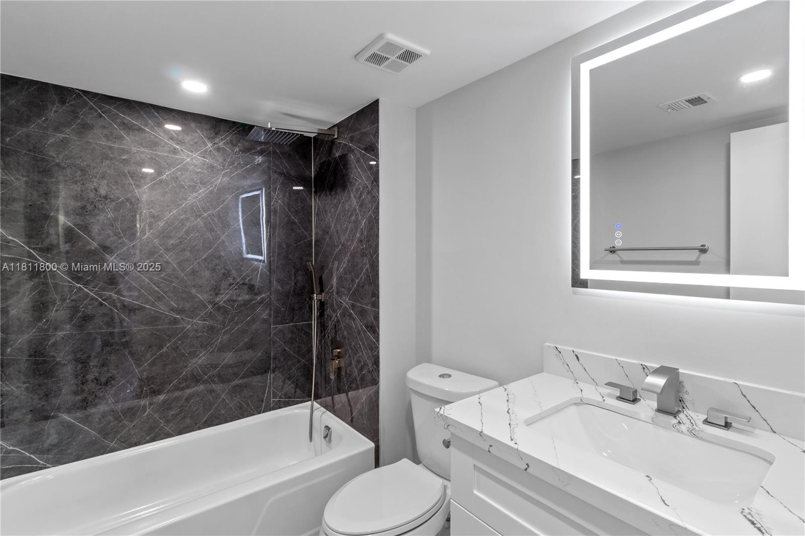 7900 South Colony Circle, Unit 206 Tamarac, FL 33321 - Photo 5 of 26