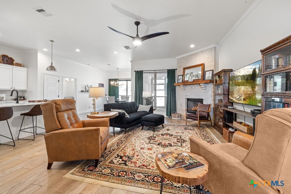 6016 Tivoli Road Temple, TX 76502 - Photo 12 of 48 Living Room