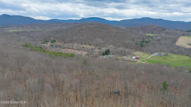 $129,900 | 52 Oakhill Road, Granville, NY 12832