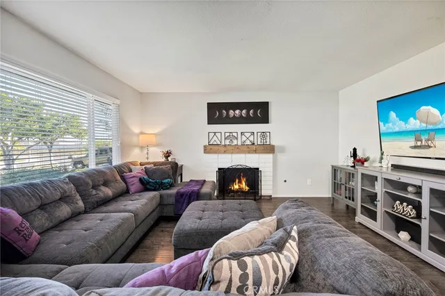 $599,999 | 10022 Chula Vista Way, Riverside, CA 92503