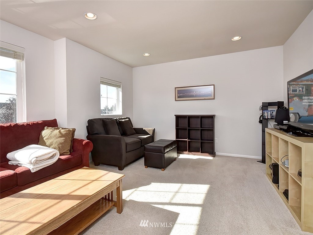 3607 186th Place Southeast Bothell, WA 98012 - Photo 11 of 23 Gallery Image 11