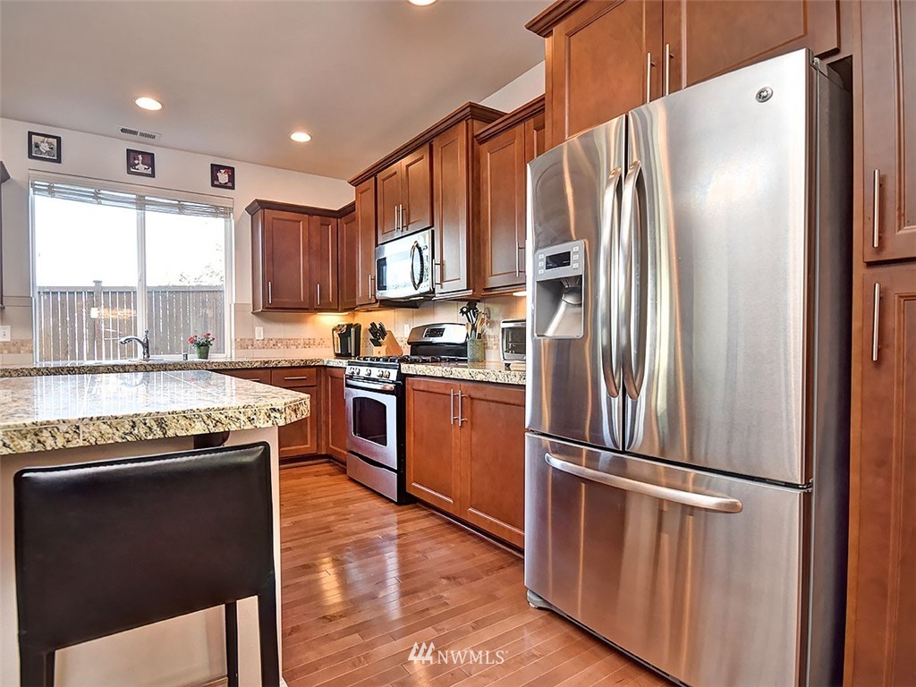 3607 186th Place Southeast Bothell, WA 98012 - Photo 5 of 23 Gallery Image 5