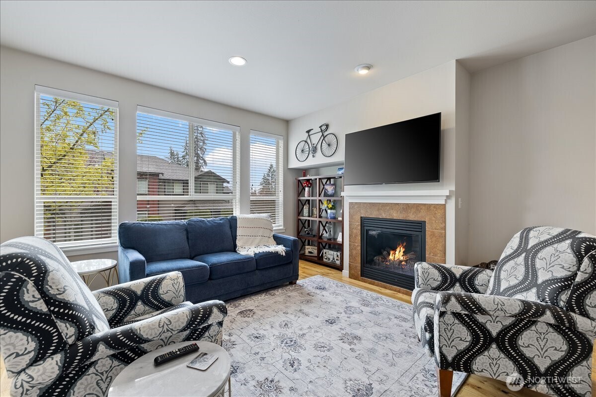 16526 2nd Avenue Southeast Bothell, WA 98012 - Photo 9 of 36