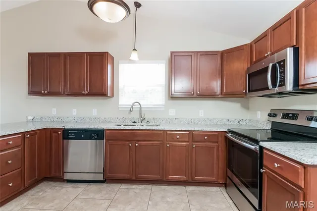 $2,005 | 300 Andy Habsieger Street, Festus, MO 63028