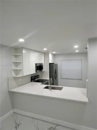 $2,650 | 10630 Northwest 1st Street, Unit 10630, Pembroke Pines, FL 33026